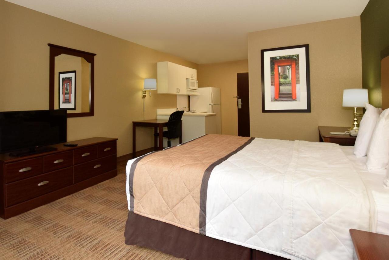 Suburban Studios Columbus Bradley Park Екстериор снимка